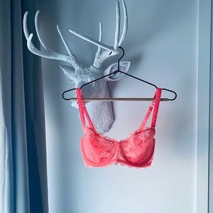 NWT 32DD Victoria’s Secret